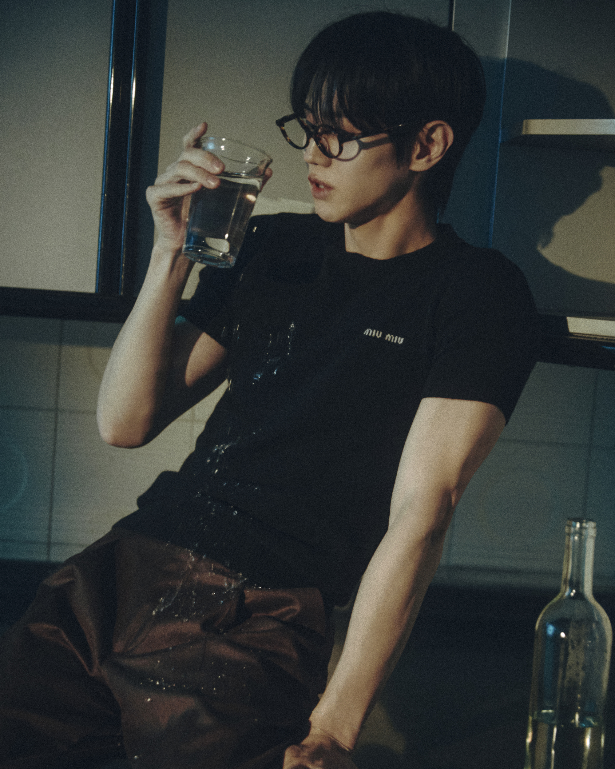 양요섭 UNLOVED ECHO 컨셉포토 CINEMA (2) copy.jpg