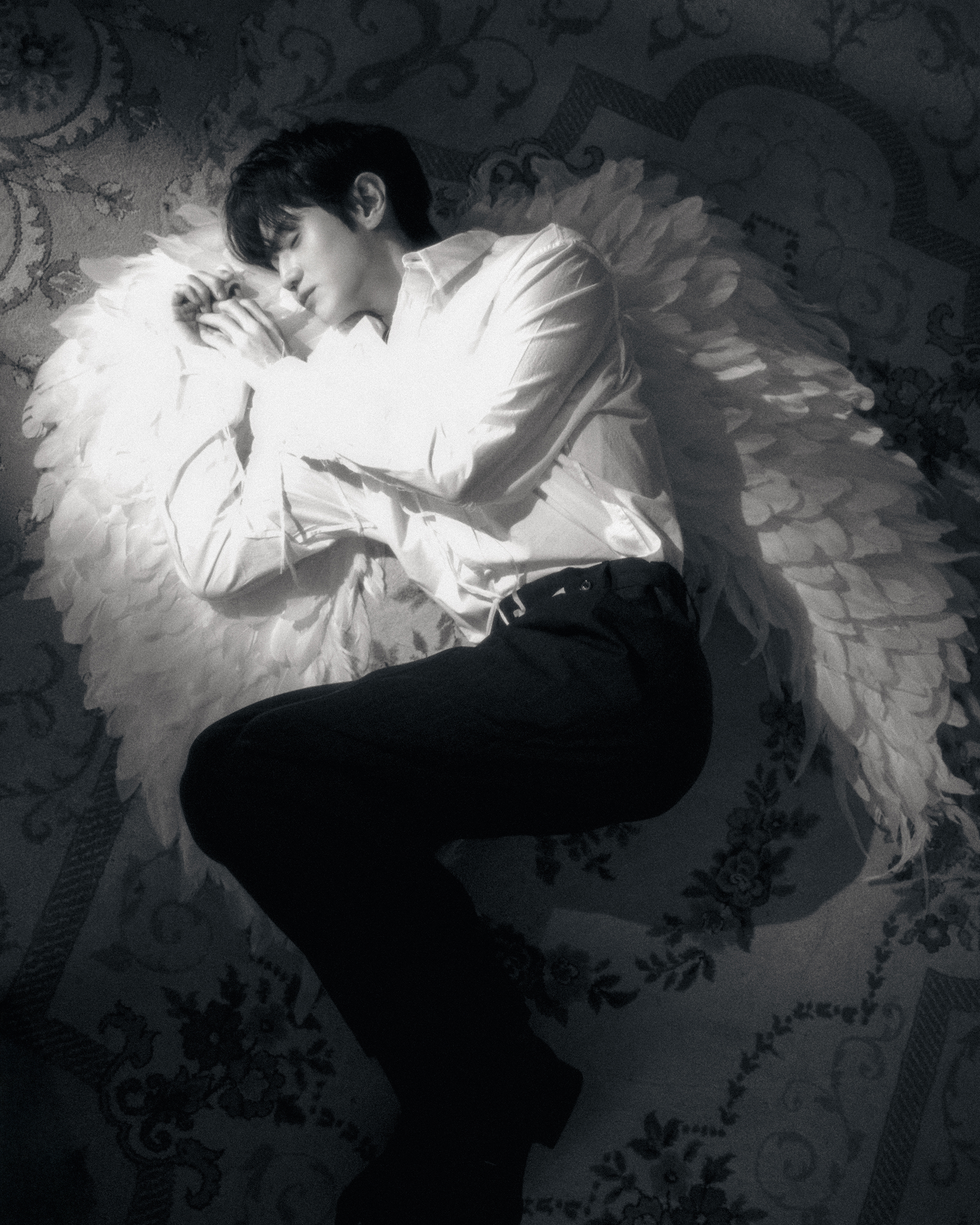 양요섭 UNLOVED ECHO 컨셉포토 CINEMA (4) copy.jpg